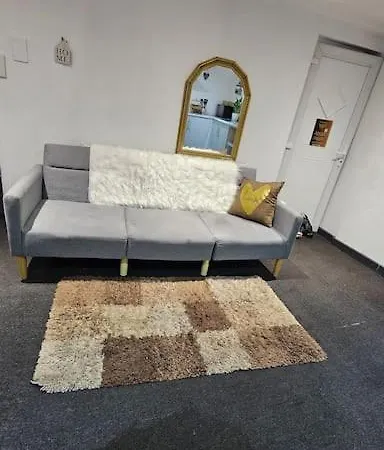 Apartament A Cosy Deluxe Size With Queen Size And Sofa Bed *