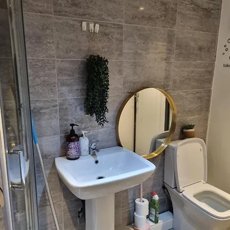 A Cosy Deluxe Size With Queen Size And Sofa Bed *