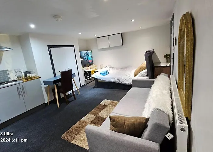 Apartment A Cosy Deluxe Size With Queen Size And Sofa Bed *