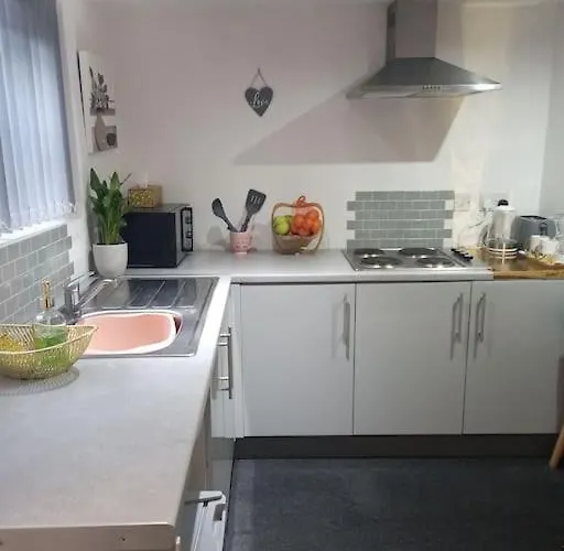 Apartment A Cosy Deluxe Size With Queen Size And Sofa Bed Leeds (West Yorkshire)