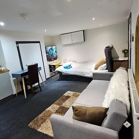 Apartament A Cosy Deluxe Size With Queen Size And Sofa Bed *